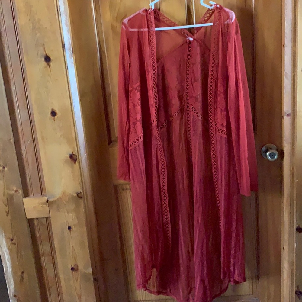 LONG RED LACED KIMONO